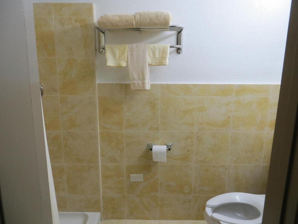 Budget Inn photo 20