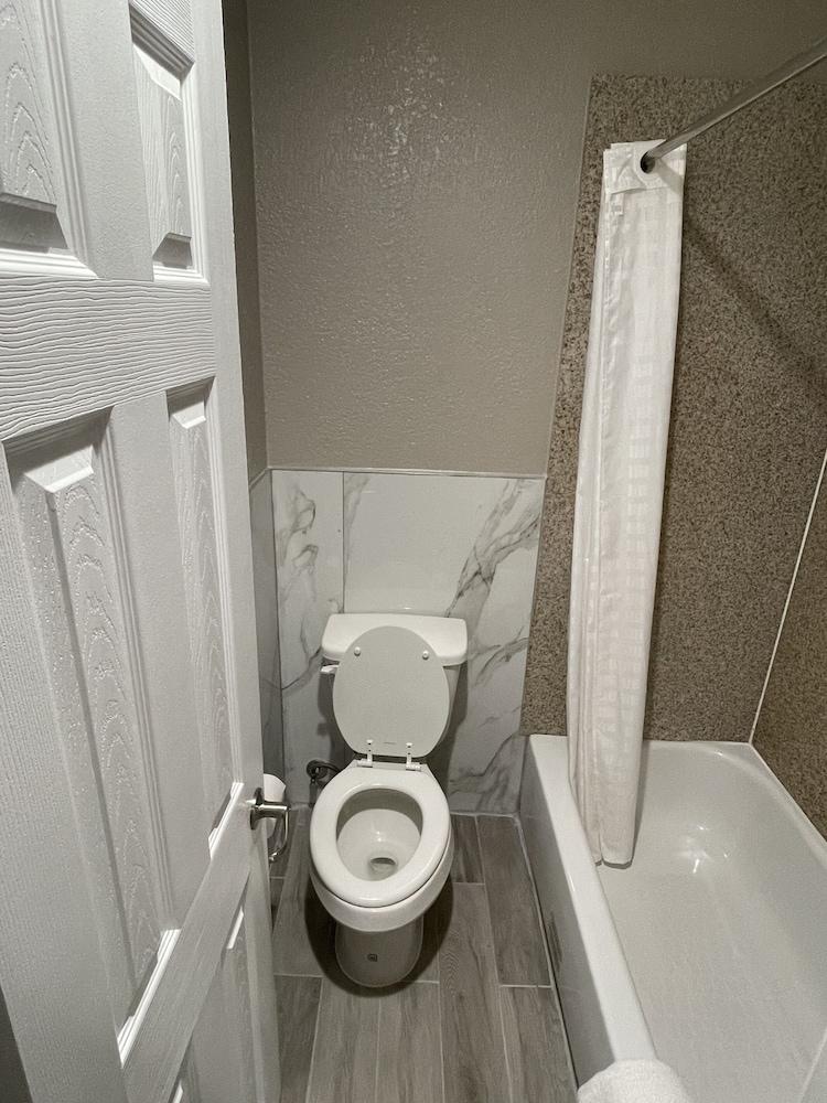 Southmore Boulevard Motel photo 8