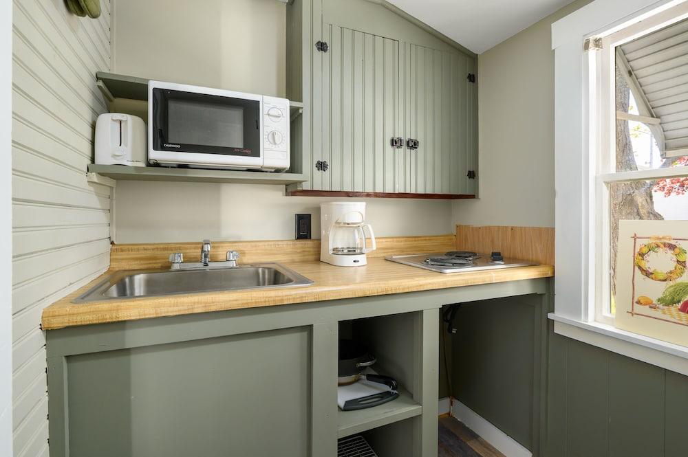 The Beaches Guest Rooms and Cottages photo 32