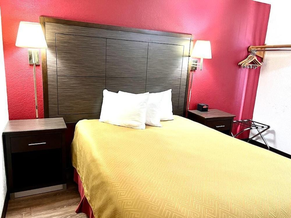 Econo Lodge Oacoma - Chamberlain West photo 24