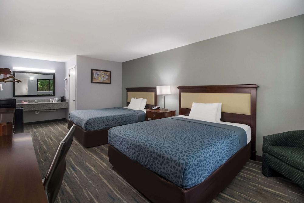Econo Lodge Martin photo 5