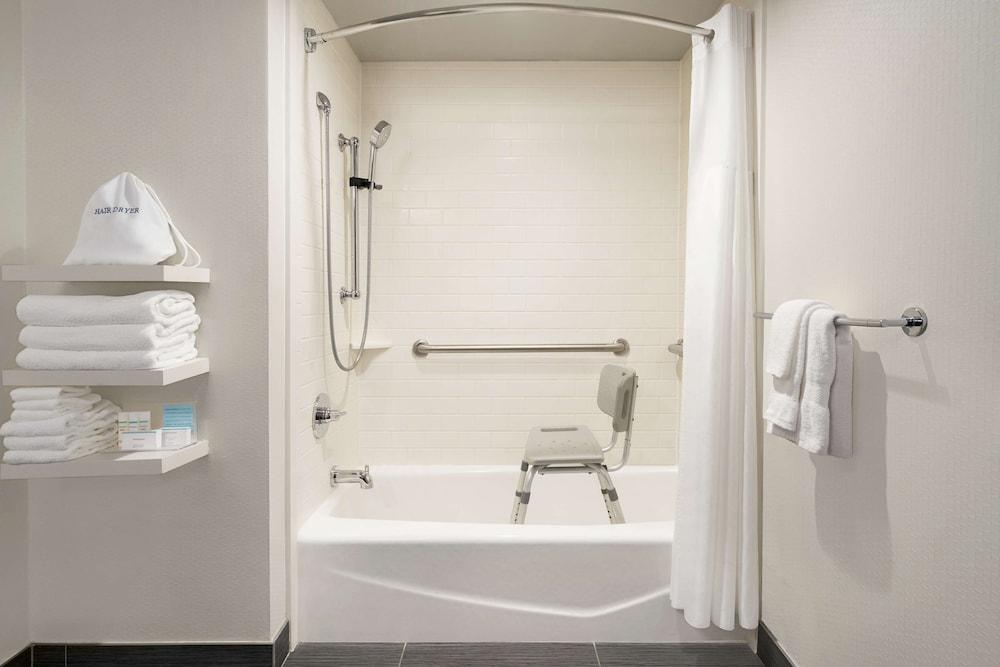 Hampton Inn New Orleans-St. Charles Ave./Garden District photo 7