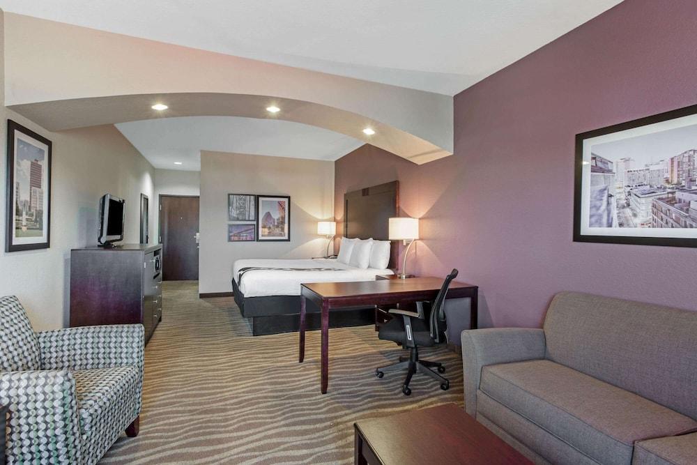 Spark by Hilton Hammond photo 10