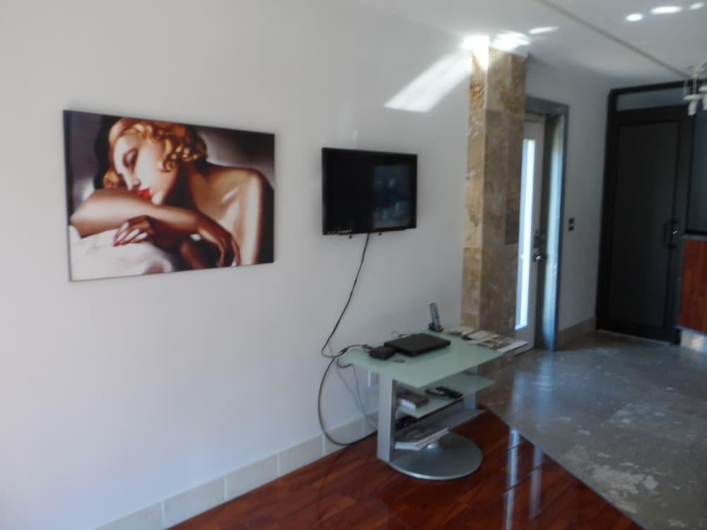 Economy Suites photo 3
