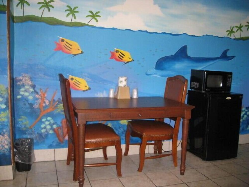 Economy Inn photo 21