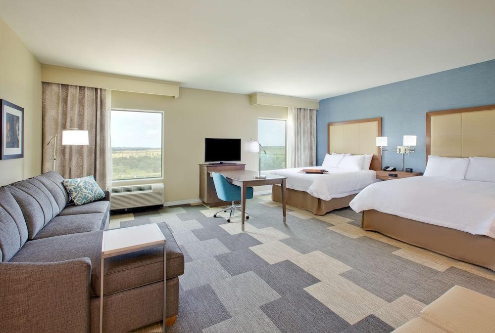 Hampton Inn Snyder TX photo 6