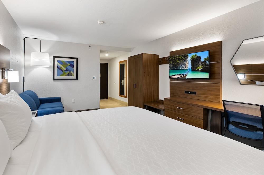 Holiday Inn Express Harlingen by IHG photo 23