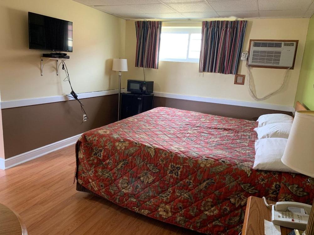 Royal Inn Motel photo 16