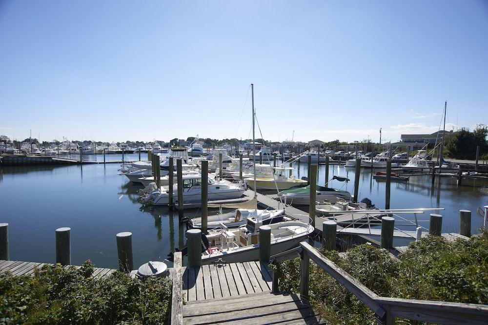 Anchor In Distinctive Waterfront Lodging photo 13