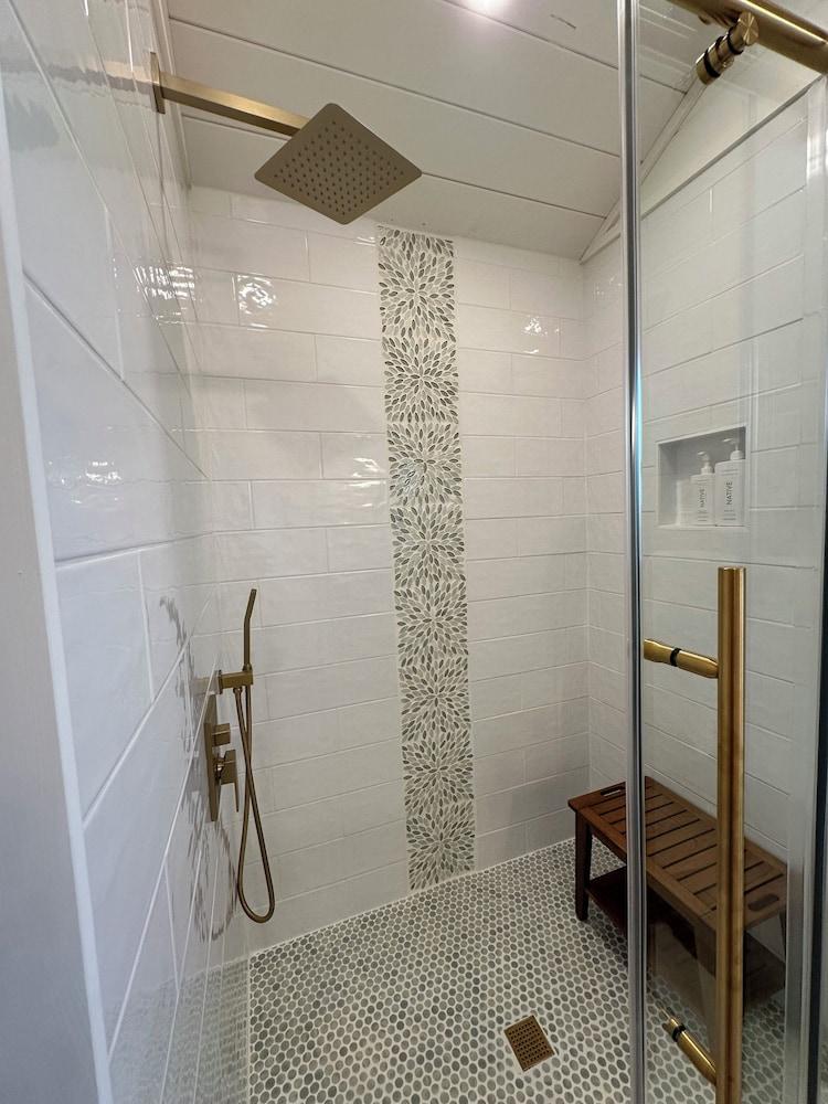 Laurel Court Cottages photo 17