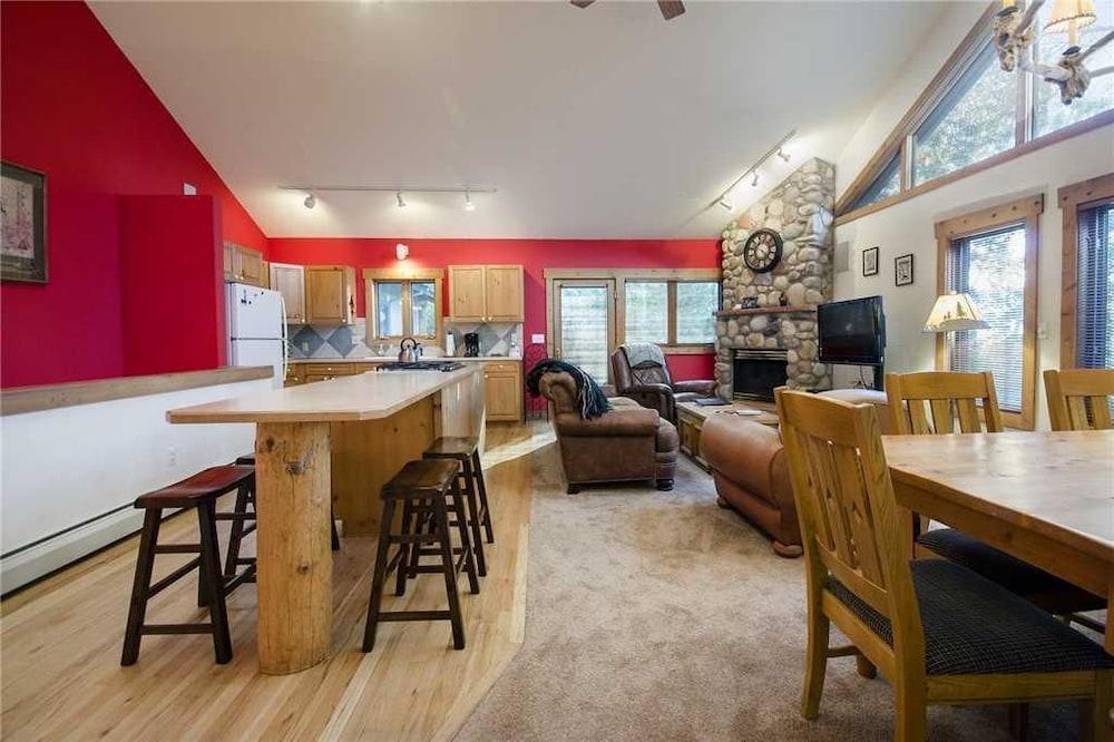 Saddle Creek Townhomes by Pioneer Ridge Management photo 97