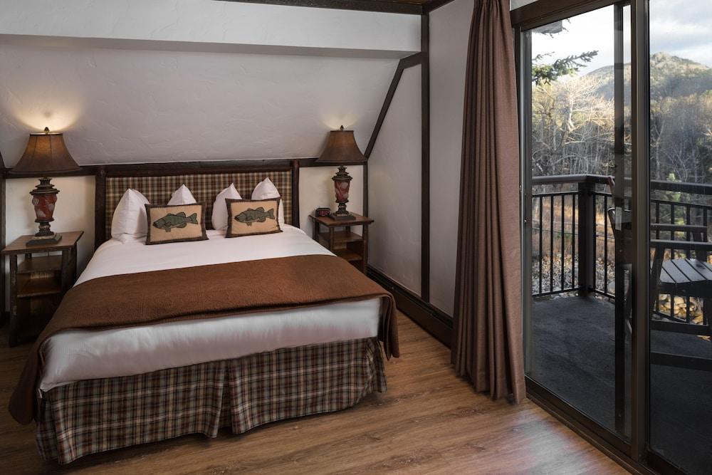 The Landing at Estes Park - Riverside Retreat photo 18