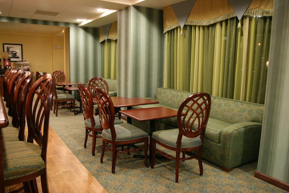 Hampton Inn Brentwood photo 22