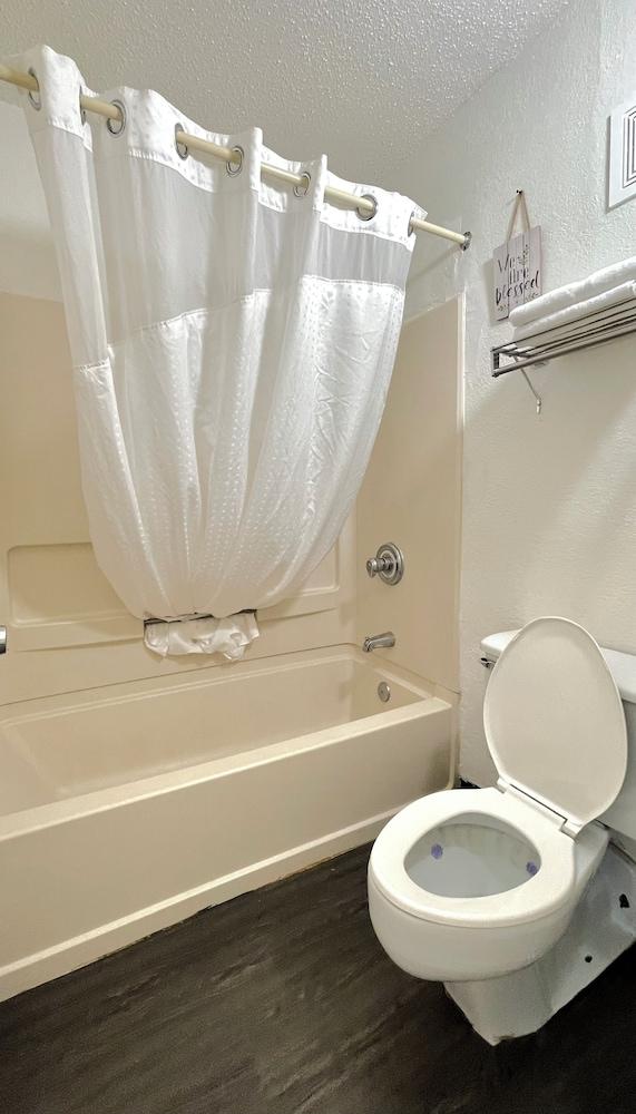 Budgetel photo 28
