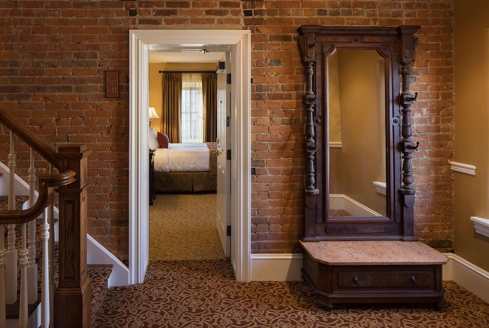Washington House Hotel photo 35
