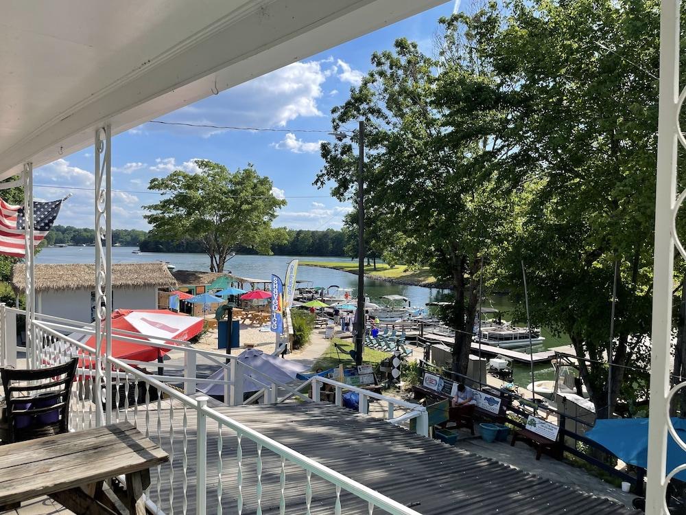 Lake Norman Hotel photo 10