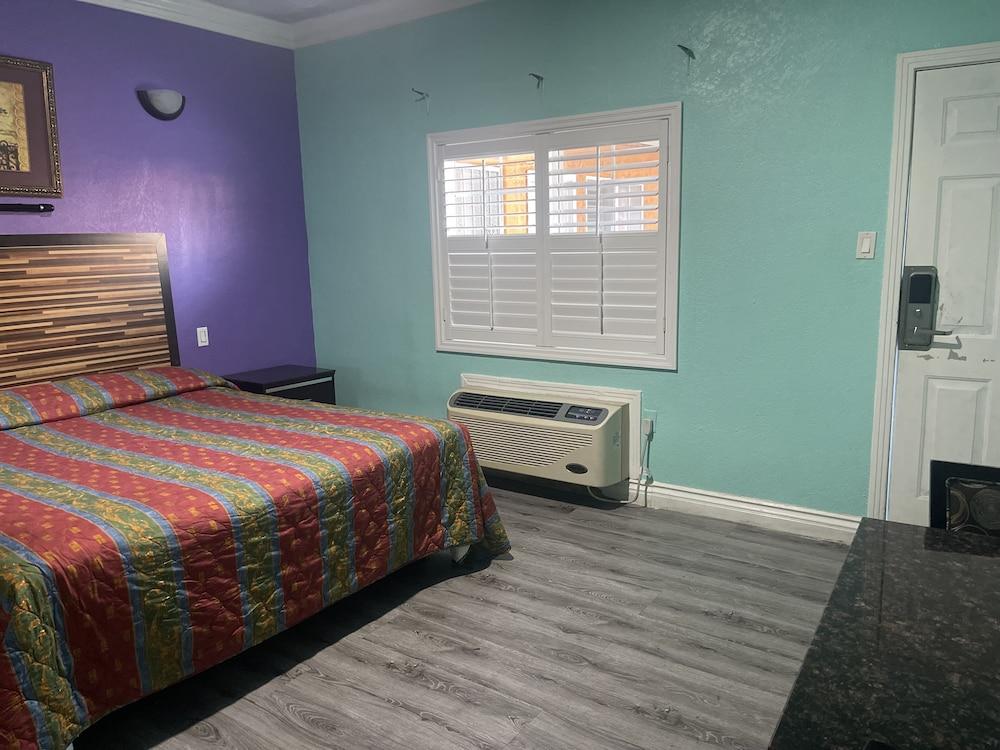 Economy Inn photo 17