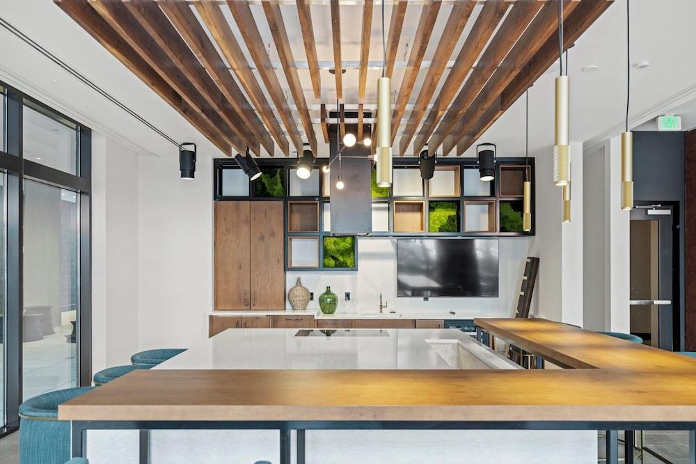 Placemakr Cathedral Heights photo 47
