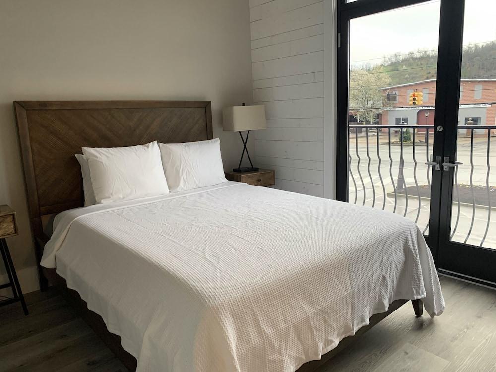 The Historic Central Hotel, a New Hotel Collection Property photo 8