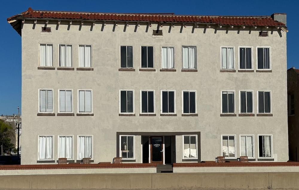 The Vurpillat Beachfront Hotel photo 85