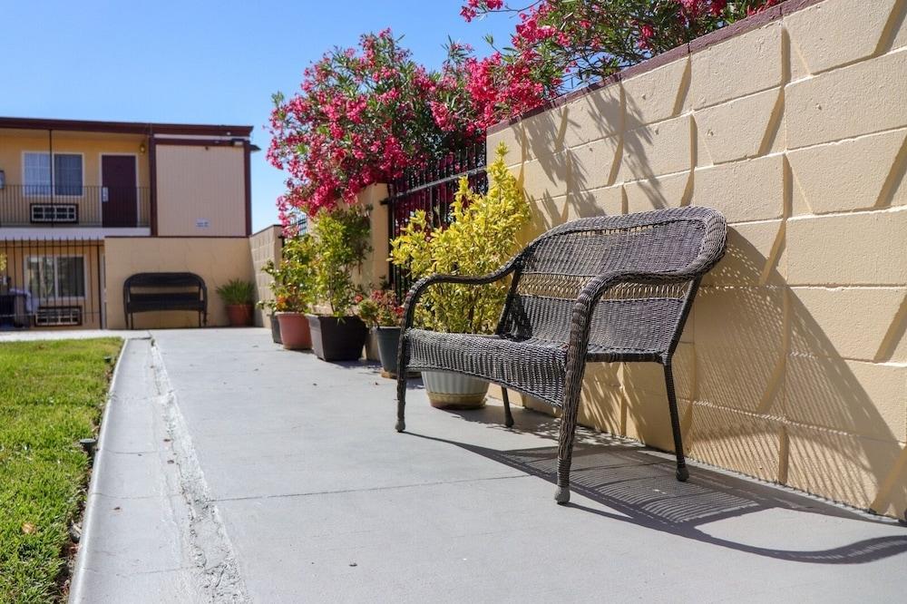 Motel 7 photo 15