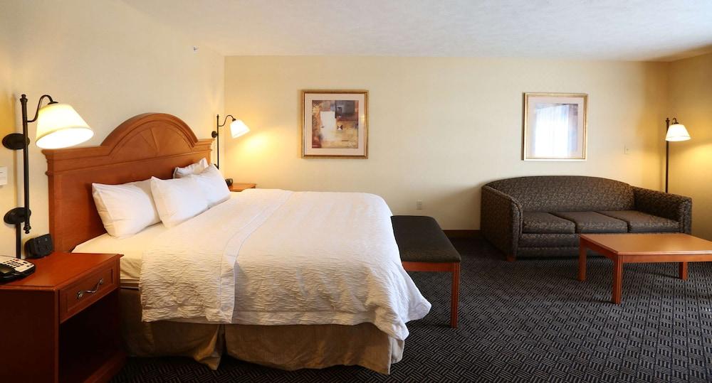 Hampton Inn Waterloo Cedar Valley photo 10