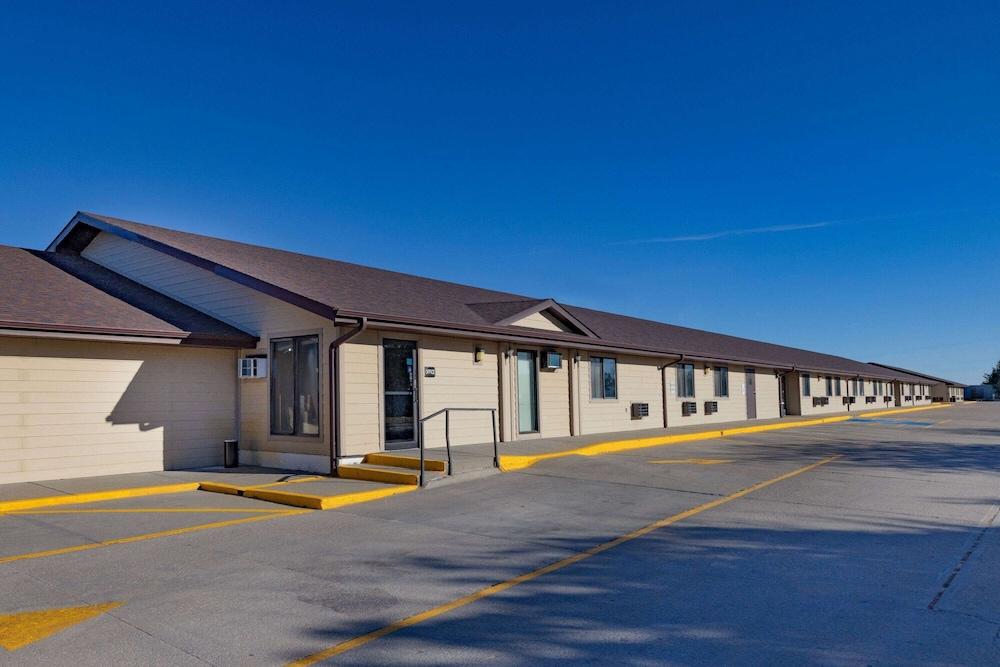 Super 8 by Wyndham Valentine NE photo 50