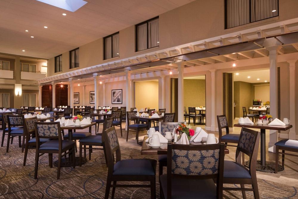 DoubleTree by Hilton Hotel Laurel photo 37