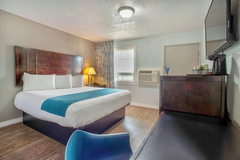 Studio 6 Suites Albany, OR photo 14