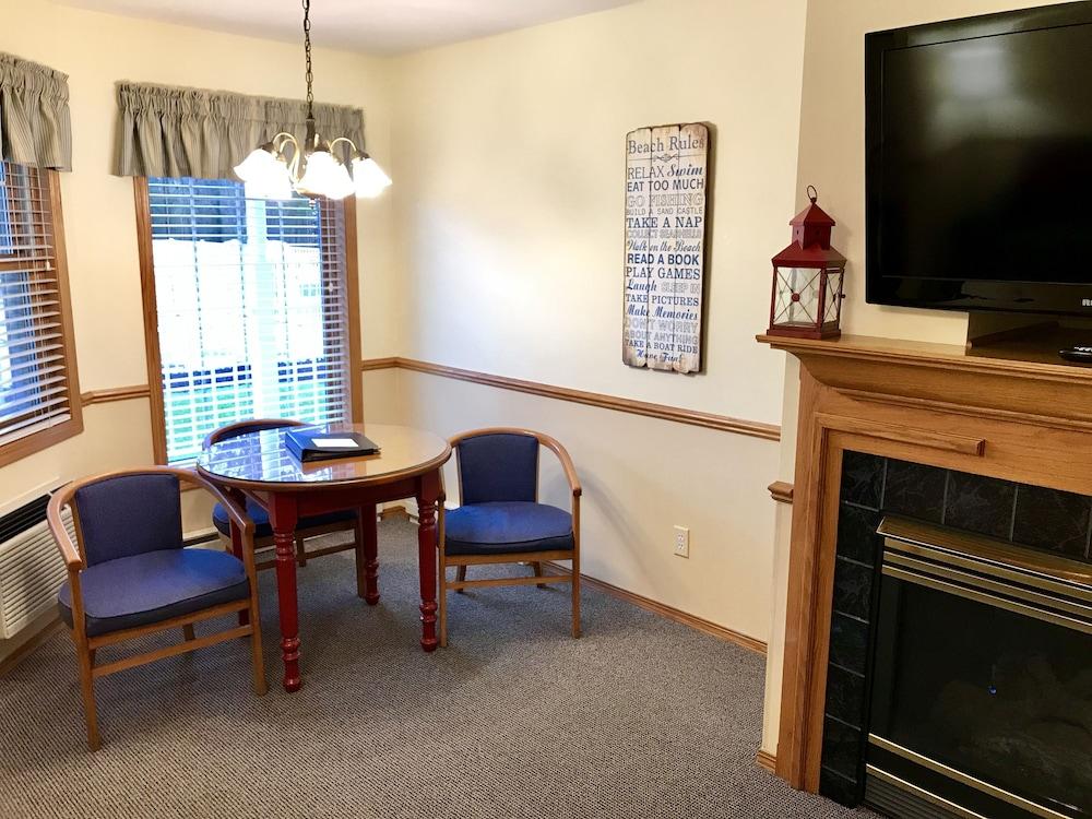 Bay Breeze Resort photo 64