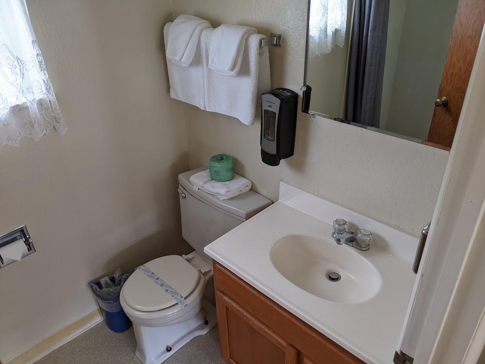 Hi-Lo Motel, Cafe and RV Park Mount Shasta Area photo 36