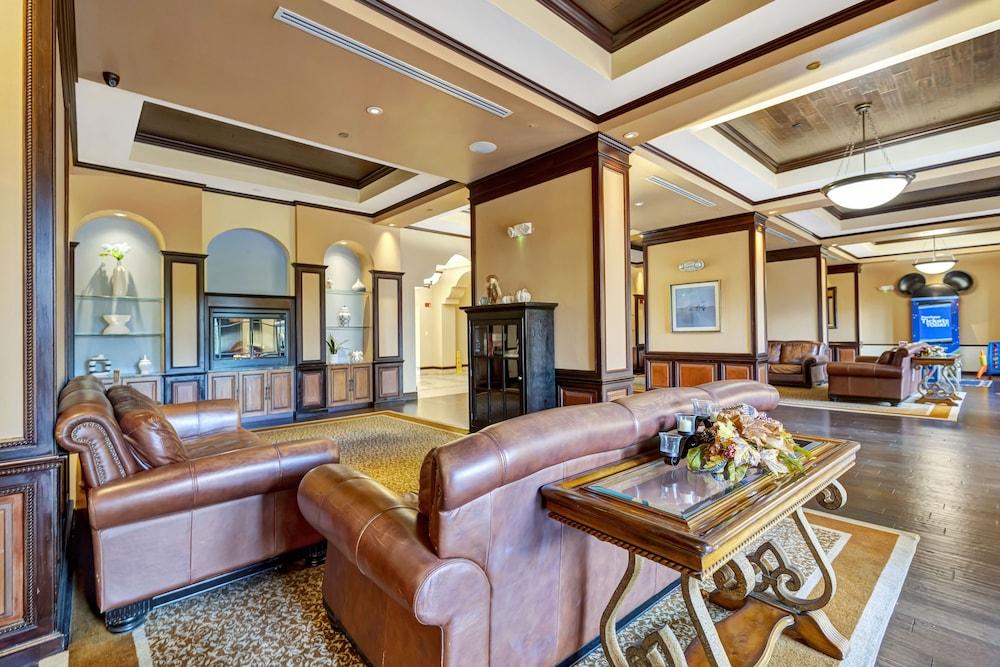 The Village Resort Suite and Spa photo 6