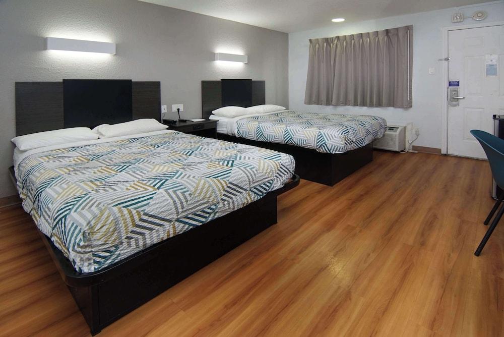 Motel 6 Red Oak, TX - Dallas photo 19