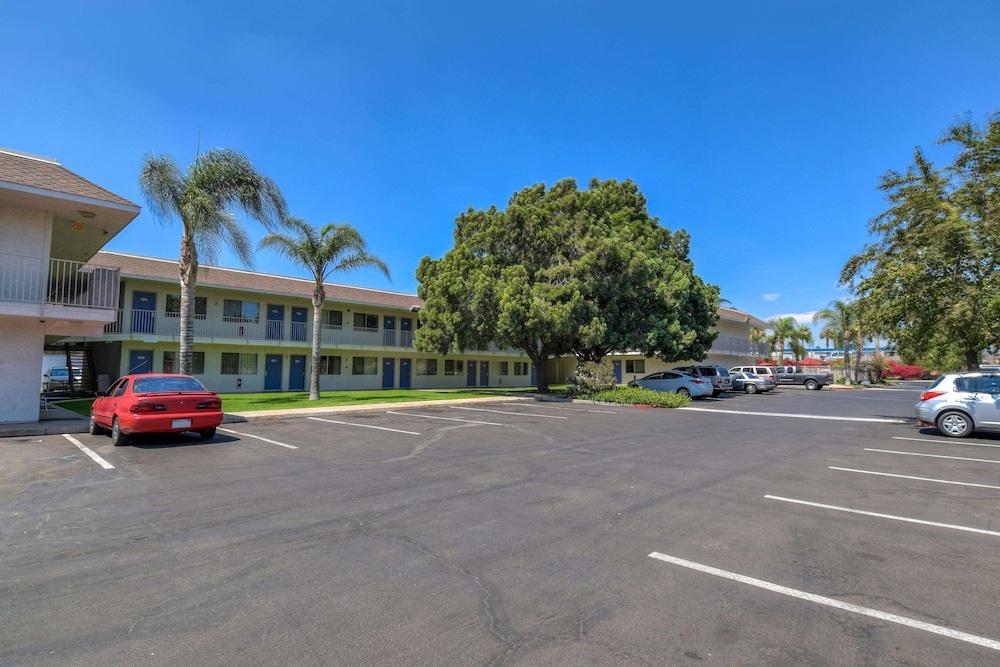 Motel 6 Riverside West - Jurupa Valley photo 22