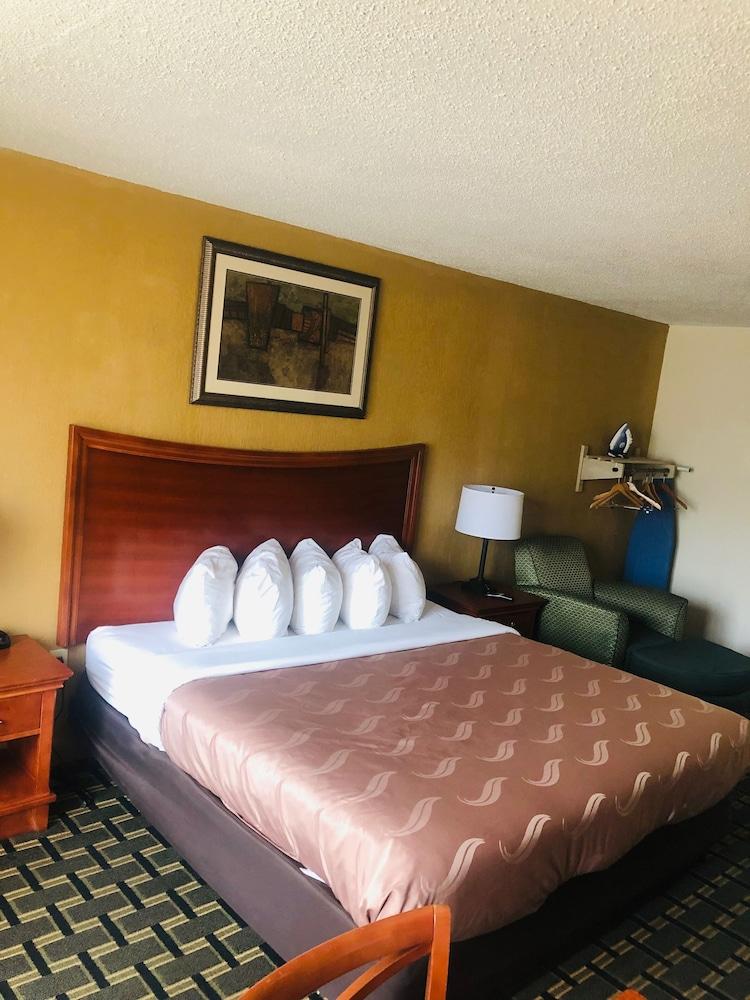 Quail Inn & Suites photo 16