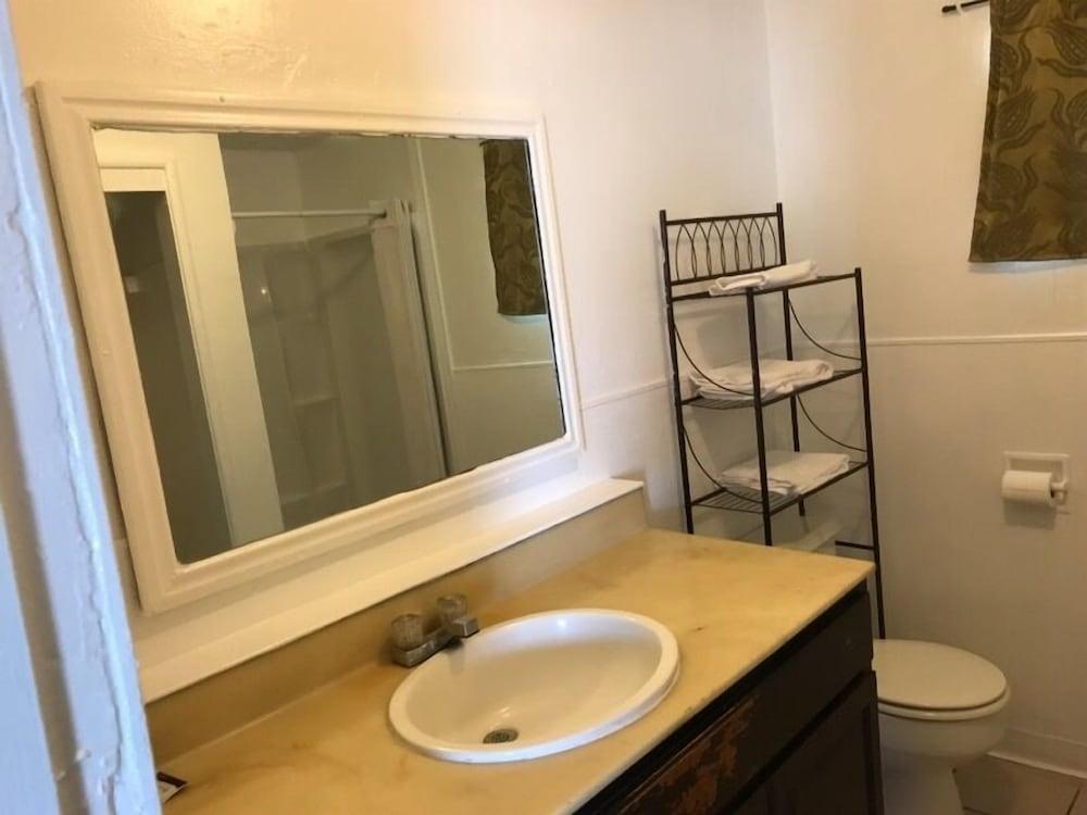 Oak Motel Modesto by Hotel O photo 4