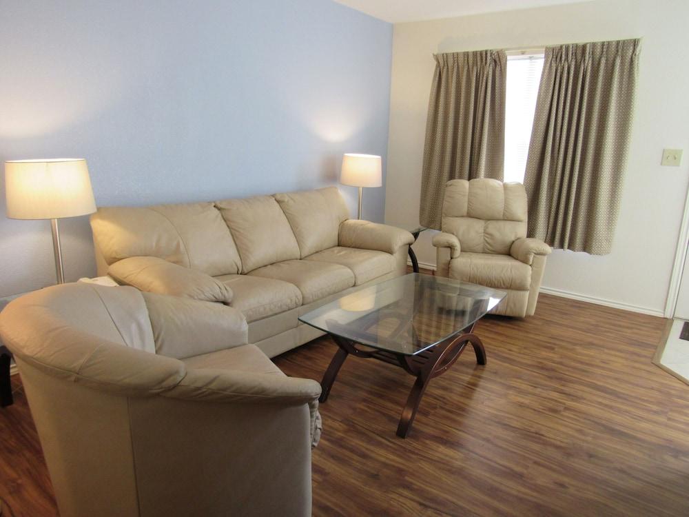 Victoria Palms Inn & Suites photo 7