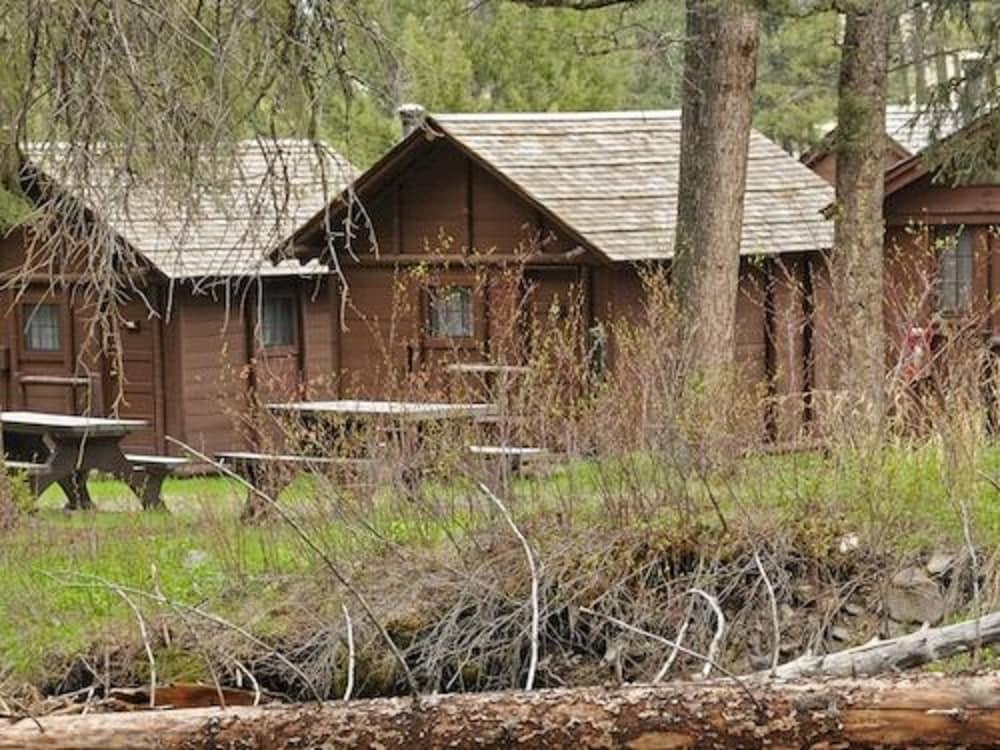 Roosevelt Lodge & Cabins - Inside the Park photo 20