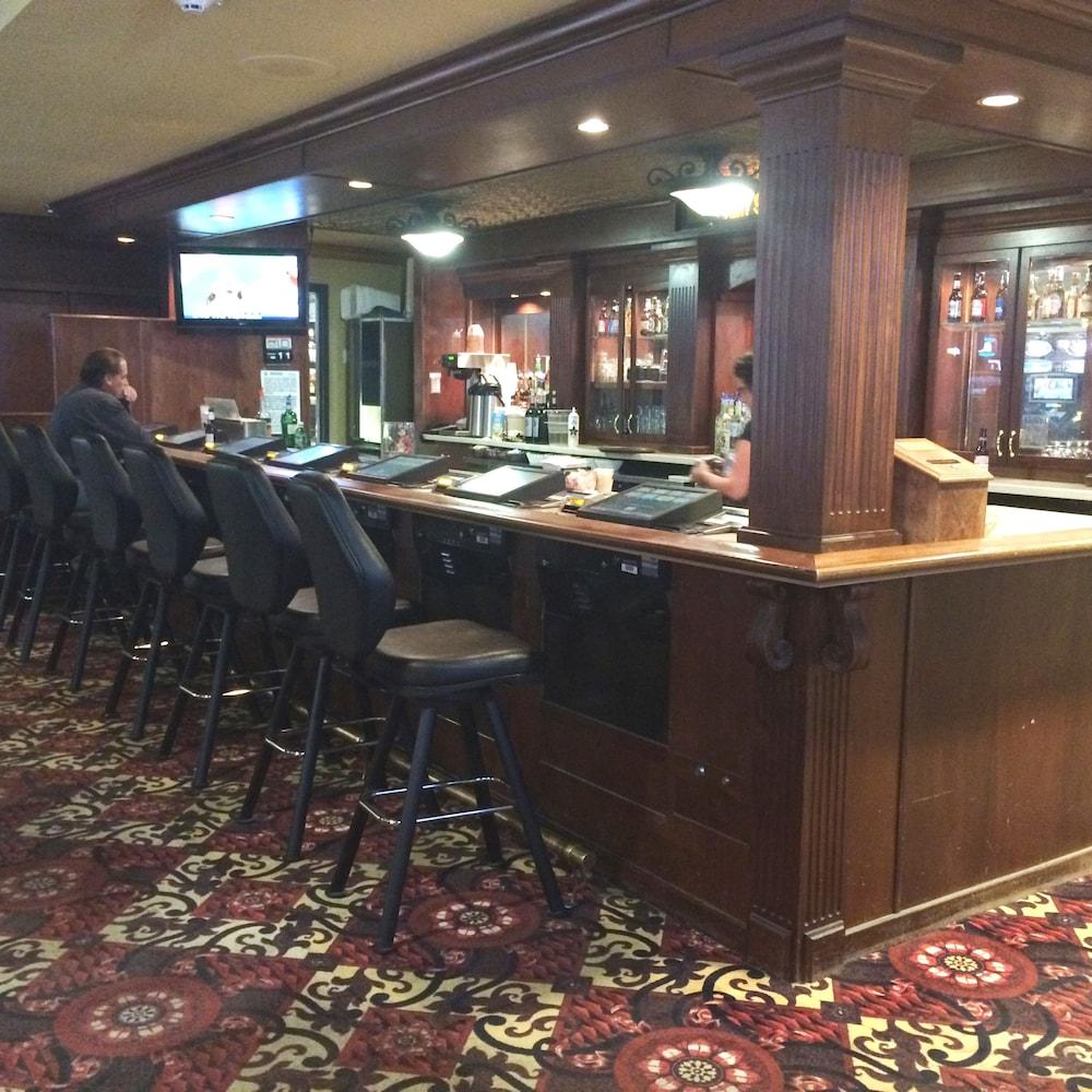 Midnight Rose & McGills Hotel & Casino photo 32