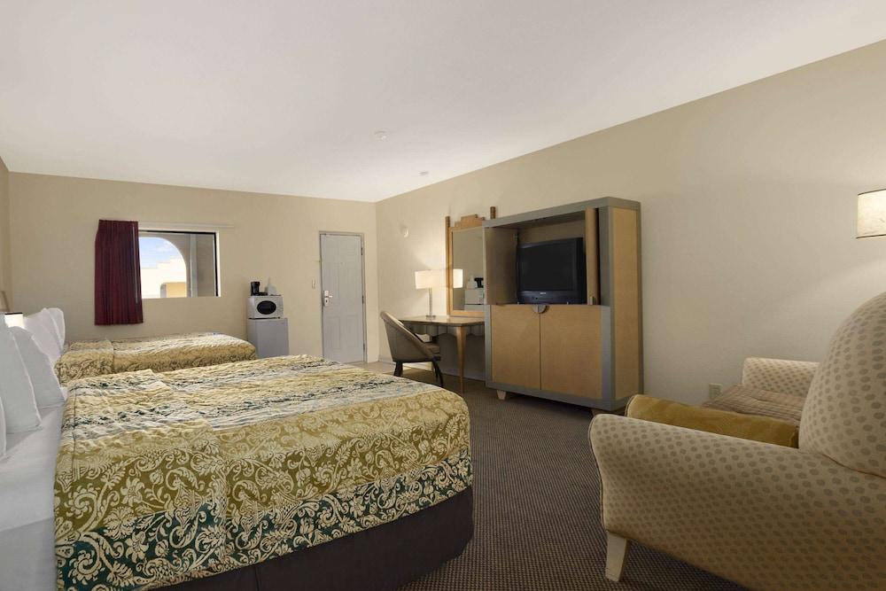 Travelodge by Wyndham Clovis photo 25