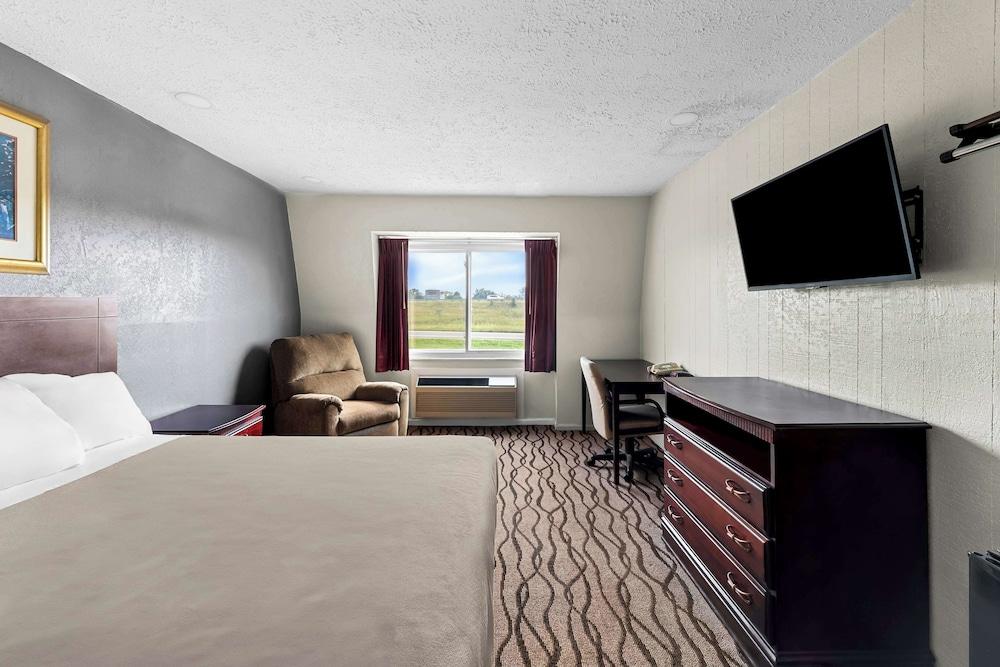 Americas Best Value Inn Marion, OH photo 29