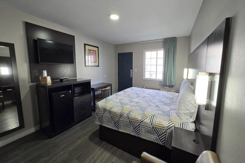 Deerfield Inn McComb I-55 photo 7