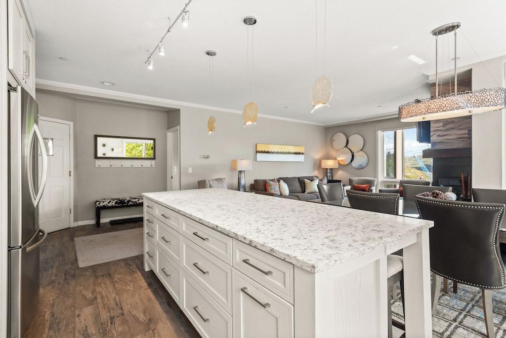 Chamonix Condominiums by Frias photo 80