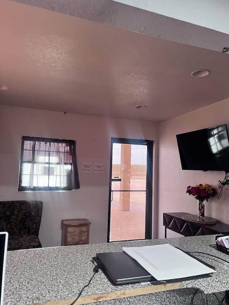 garden inn and suites photo 3