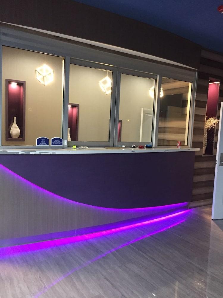 Hotel Blue - Woodlands photo 26