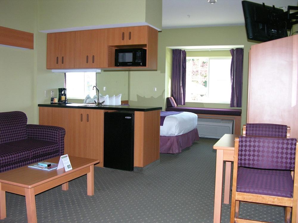 Stay Beyond Inn & Suites photo 7