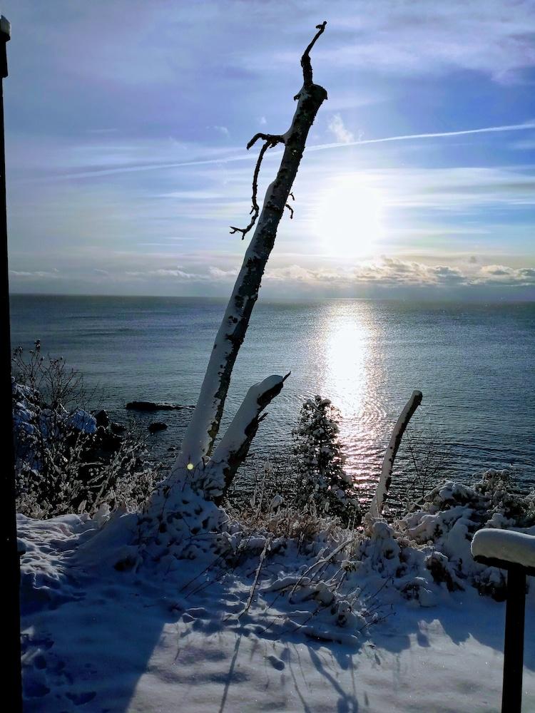 The Cliff Dweller on Lake Superior photo 8