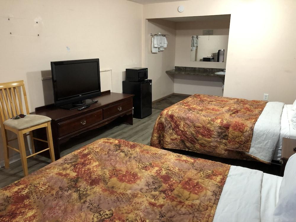 Town Motel photo 5