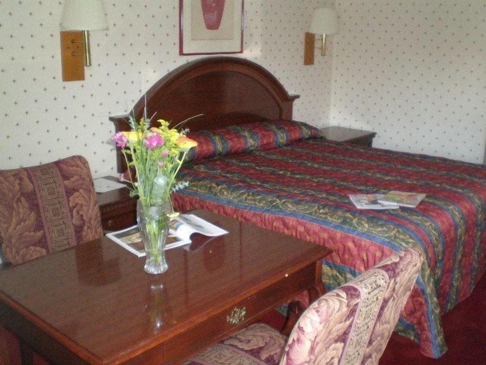 Ontario Inn & Suites photo 25