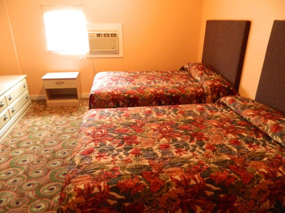 Tropizar Motel photo 4